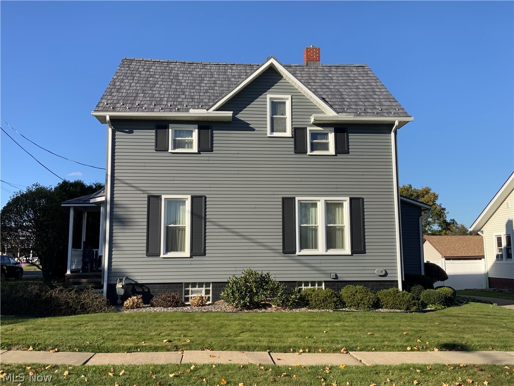 408 Stewart Avenue NE Carrollton OH 44615