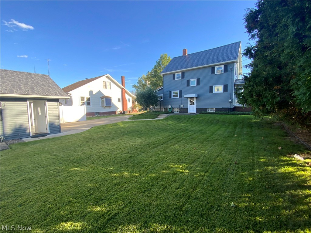 408 Stewart Avenue NE Carrollton OH 44615