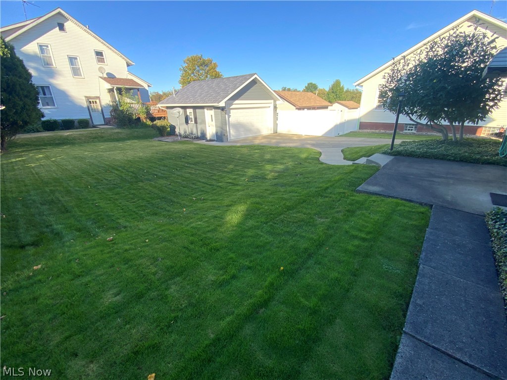 408 Stewart Avenue NE Carrollton OH 44615