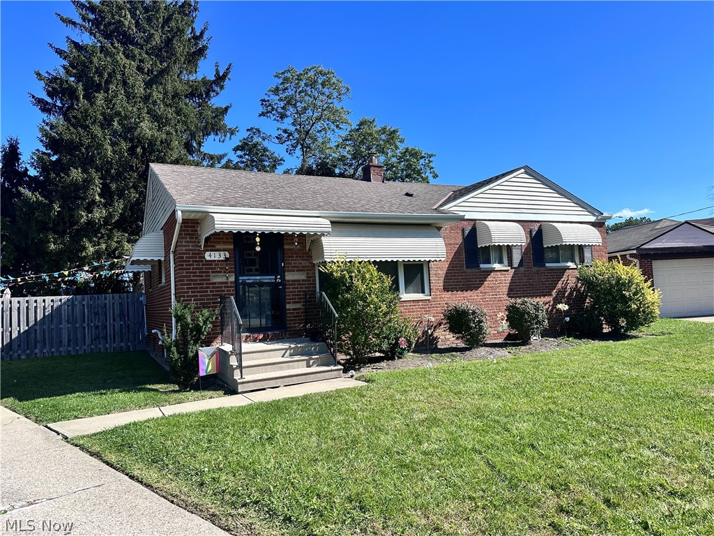 4133 Busa Oval Warrensville Heights OH 44128