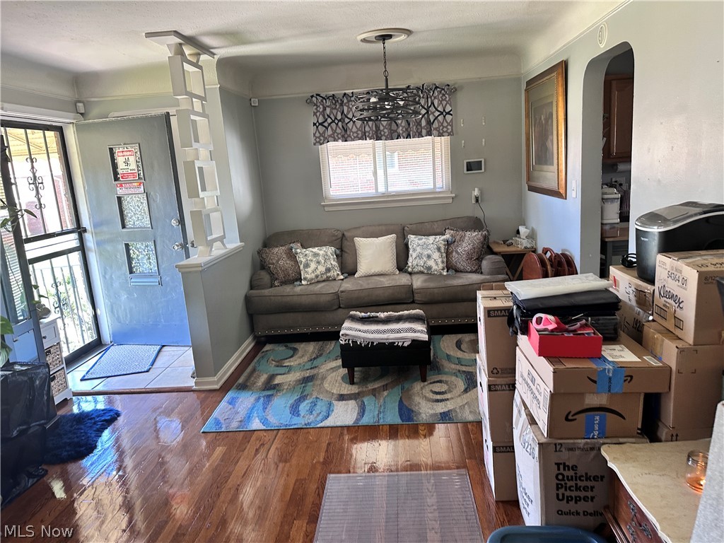 4133 Busa Oval Warrensville Heights OH 44128