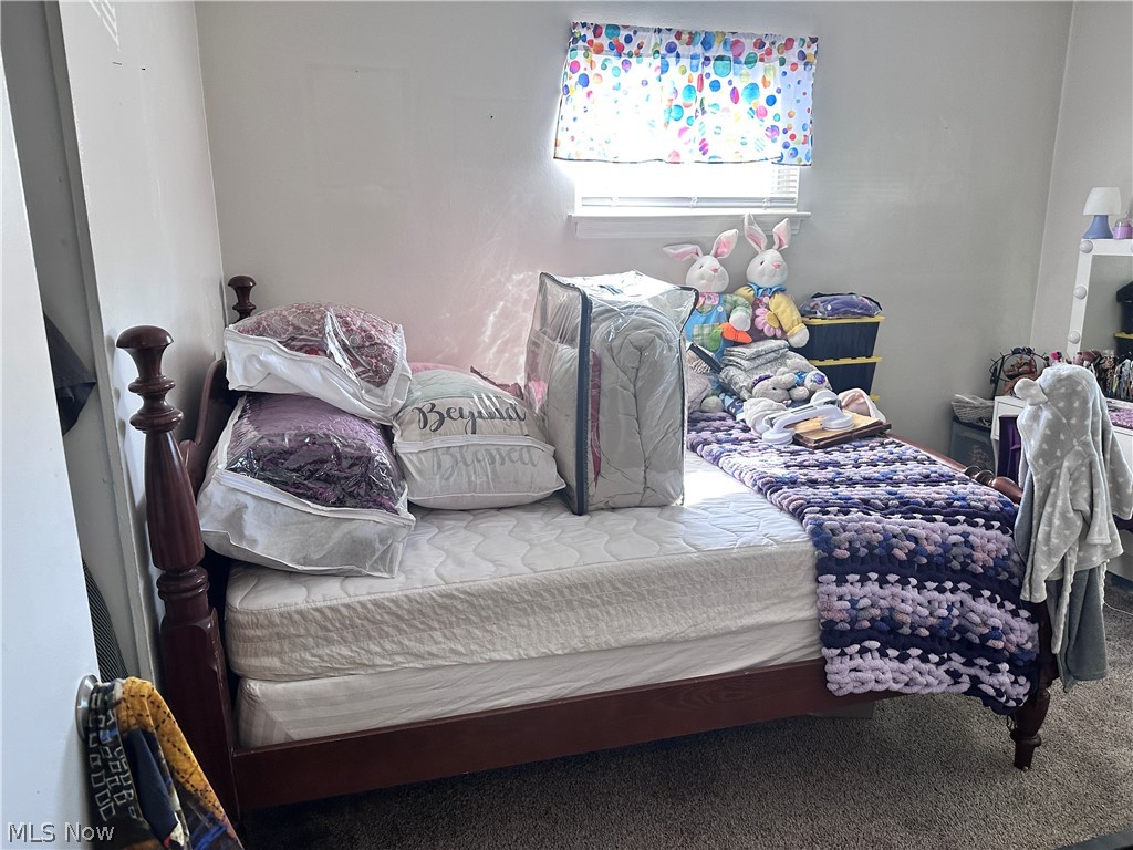 4133 Busa Oval Warrensville Heights OH 44128