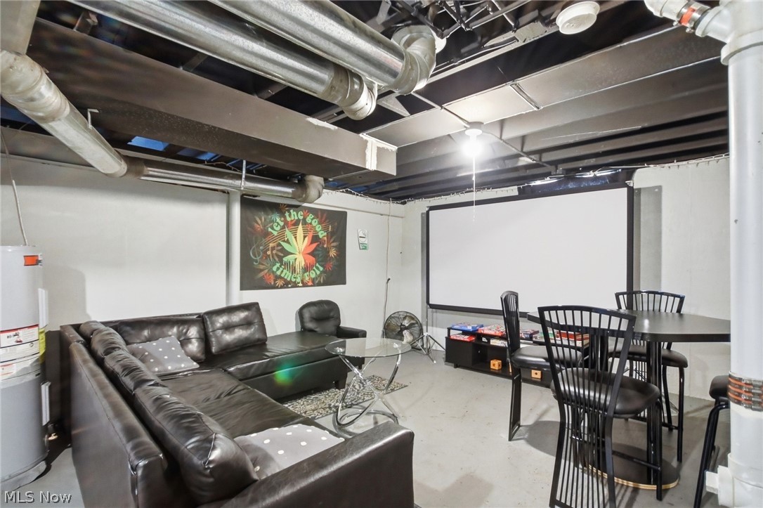4133 Busa Oval Warrensville Heights OH 44128