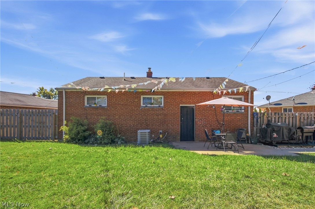 4133 Busa Oval Warrensville Heights OH 44128
