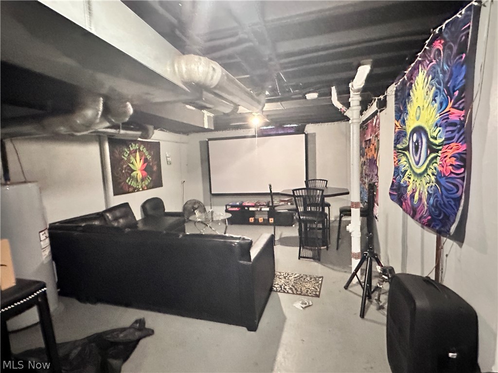 4133 Busa Oval Warrensville Heights OH 44128