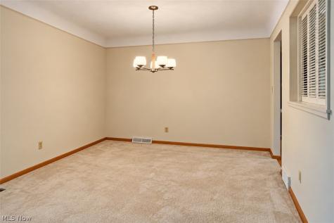 7009 Edgerton Road North Royalton OH 44133