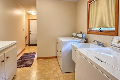 7009 Edgerton Road North Royalton OH 44133