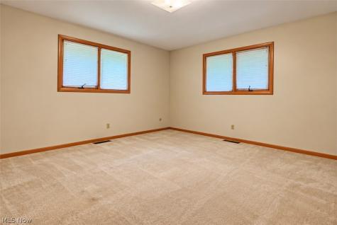 7009 Edgerton Road North Royalton OH 44133