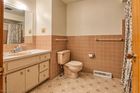 7009 Edgerton Road North Royalton OH 44133