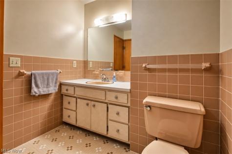 7009 Edgerton Road North Royalton OH 44133