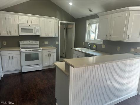 6425 Woodmoor Avenue NW Canton OH 44718