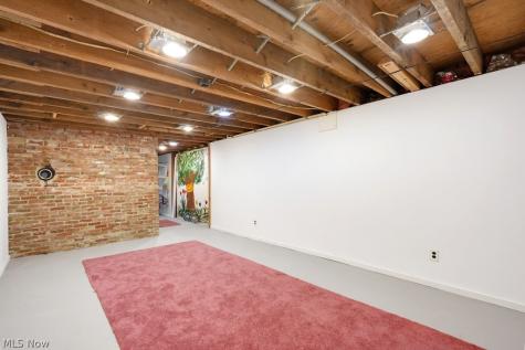 16210 Snow Road Burton OH 44021