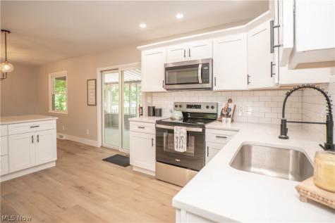1108 Maple Street Tallmadge OH 44278