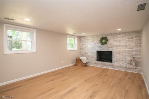 1108 Maple Street Tallmadge OH 44278