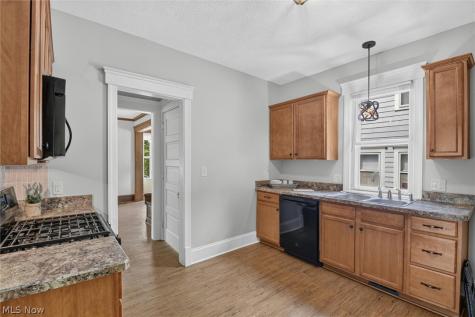 405 Silver Street Akron OH 44303