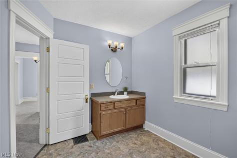 405 Silver Street Akron OH 44303
