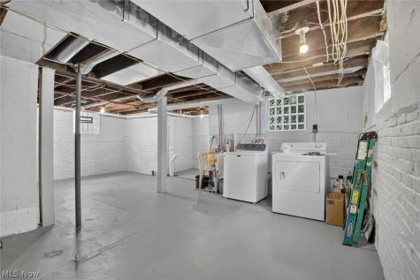 405 Silver Street Akron OH 44303