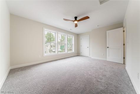 1886 Woodlawn Avenue Cleveland OH 44112