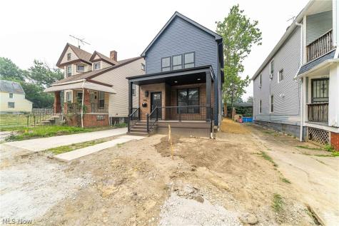 1886 Woodlawn Avenue Cleveland OH 44112
