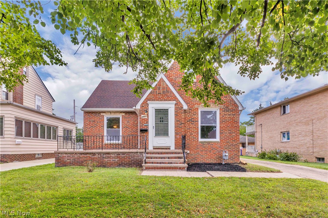 8401 Greenlawn Avenue Parma OH 44129