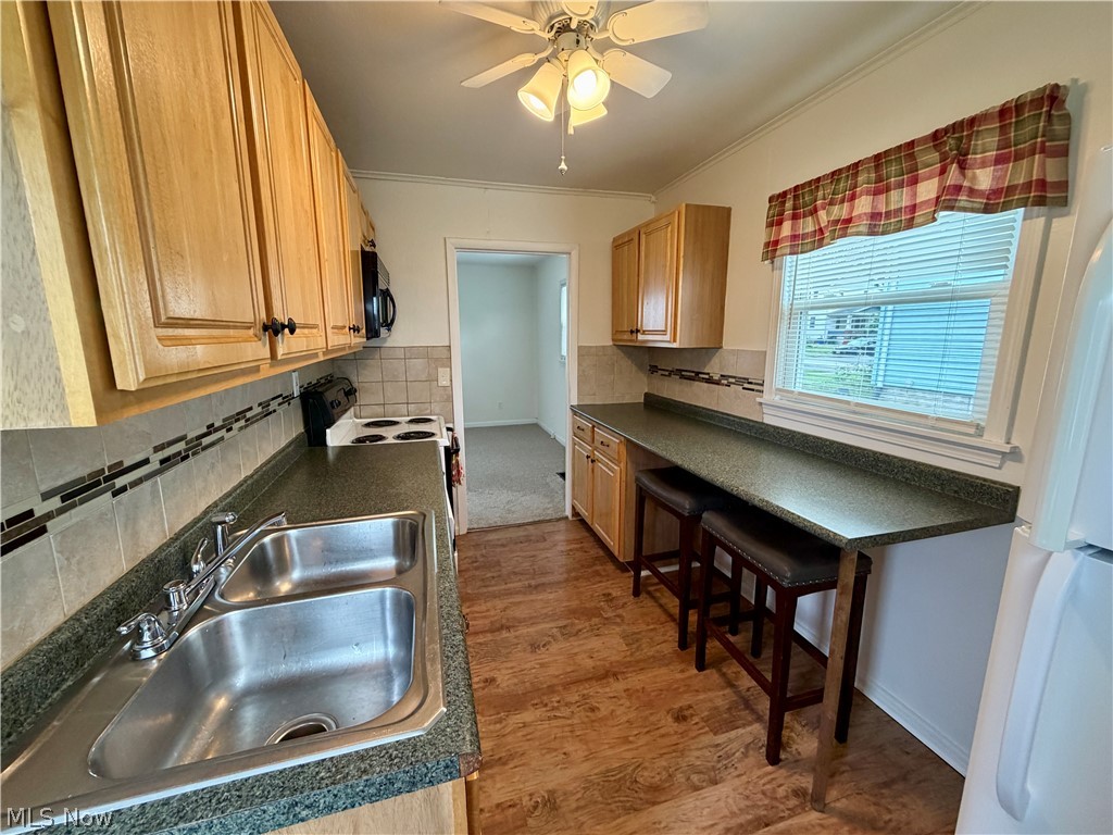 184 Beebe Avenue Elyria OH 44035