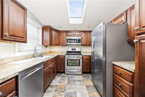 964 Northview Avenue Barberton OH 44203