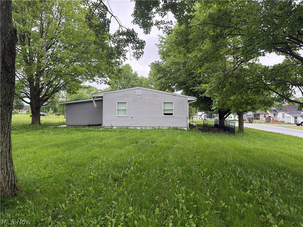131 Marshall Avenue W Warren OH 44483