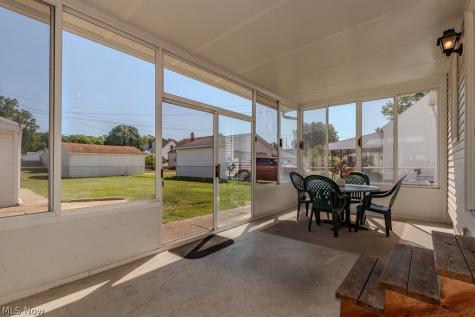 253 E 288th Street Willowick OH 44095