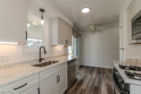 253 E 288th Street Willowick OH 44095