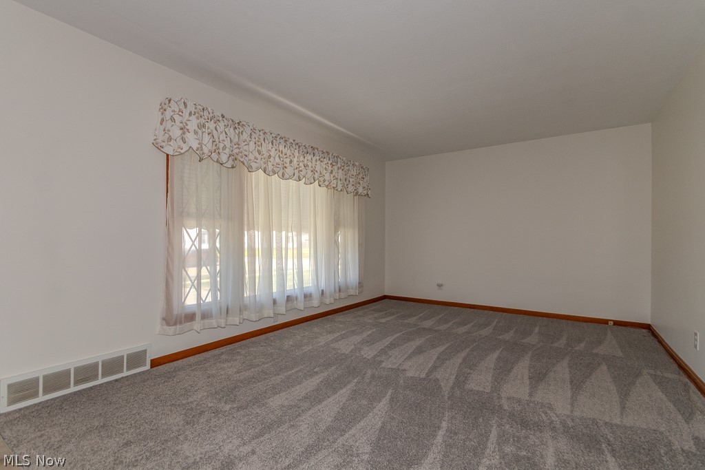 253 E 288th Street Willowick OH 44095