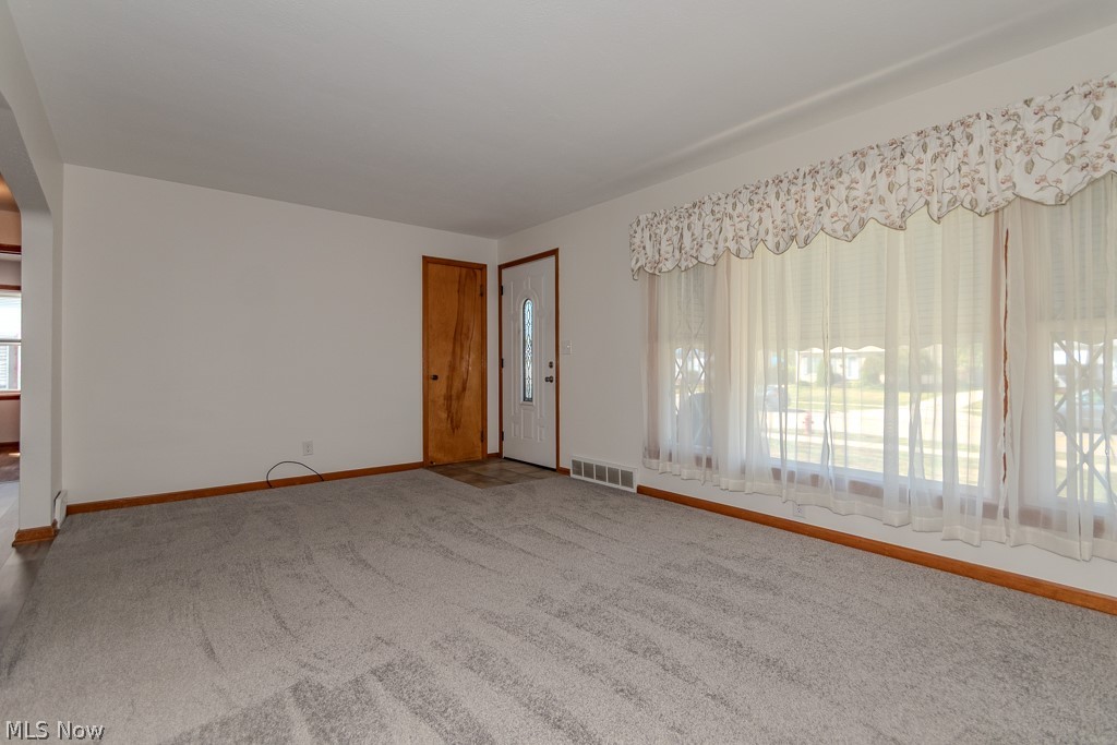 253 E 288th Street Willowick OH 44095