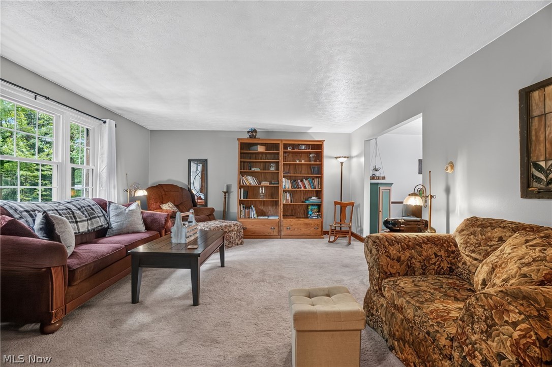 15000 S Crestwood Drive Middlefield OH 44062