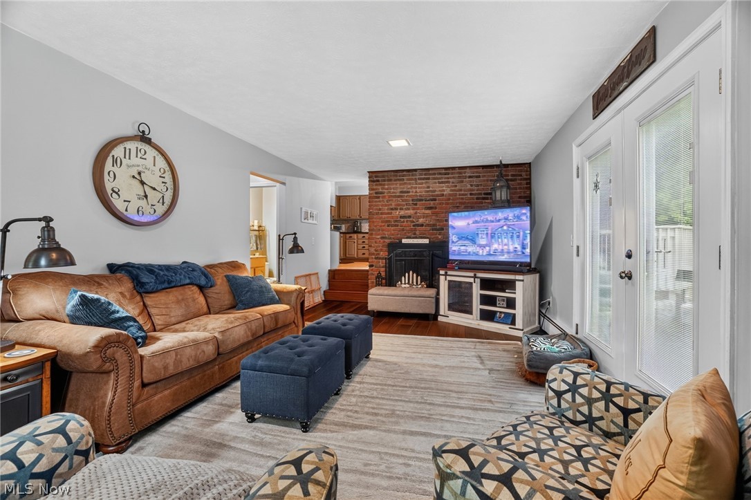 15000 S Crestwood Drive Middlefield OH 44062