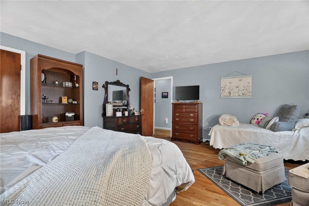 15000 S Crestwood Drive Middlefield OH 44062