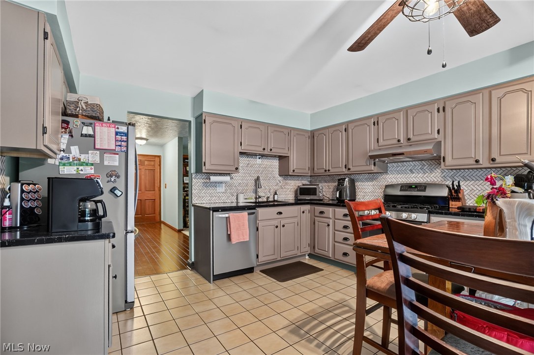 15000 S Crestwood Drive Middlefield OH 44062