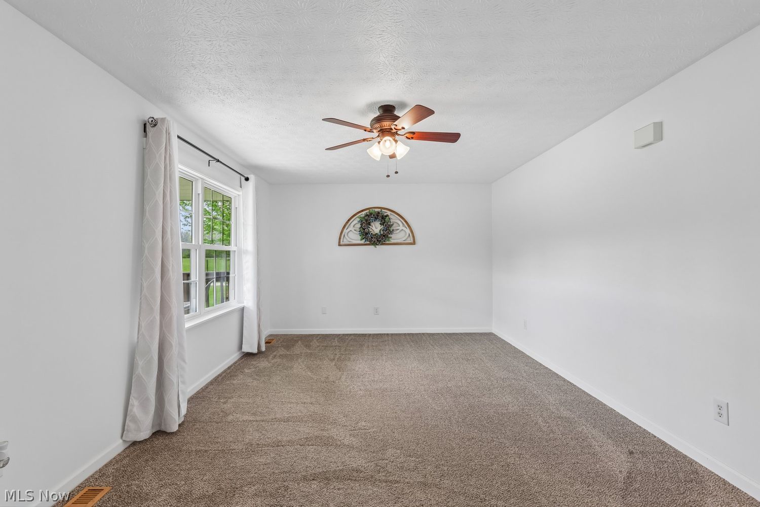 8965 Corbett Road Diamond OH 44412