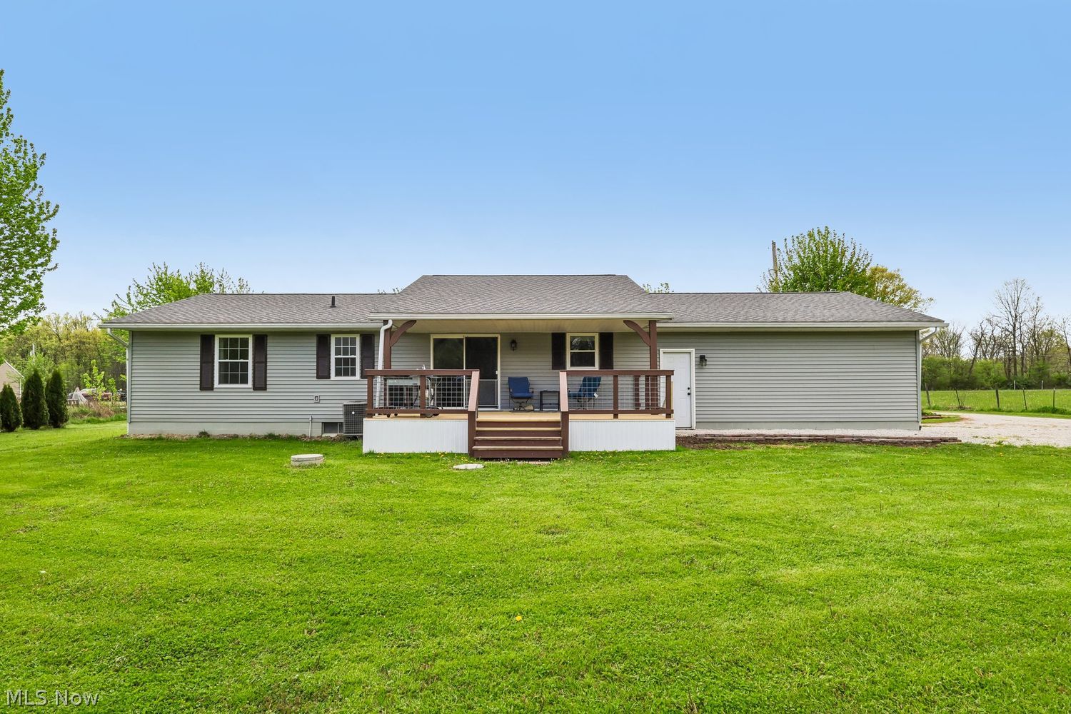 8965 Corbett Road Diamond OH 44412