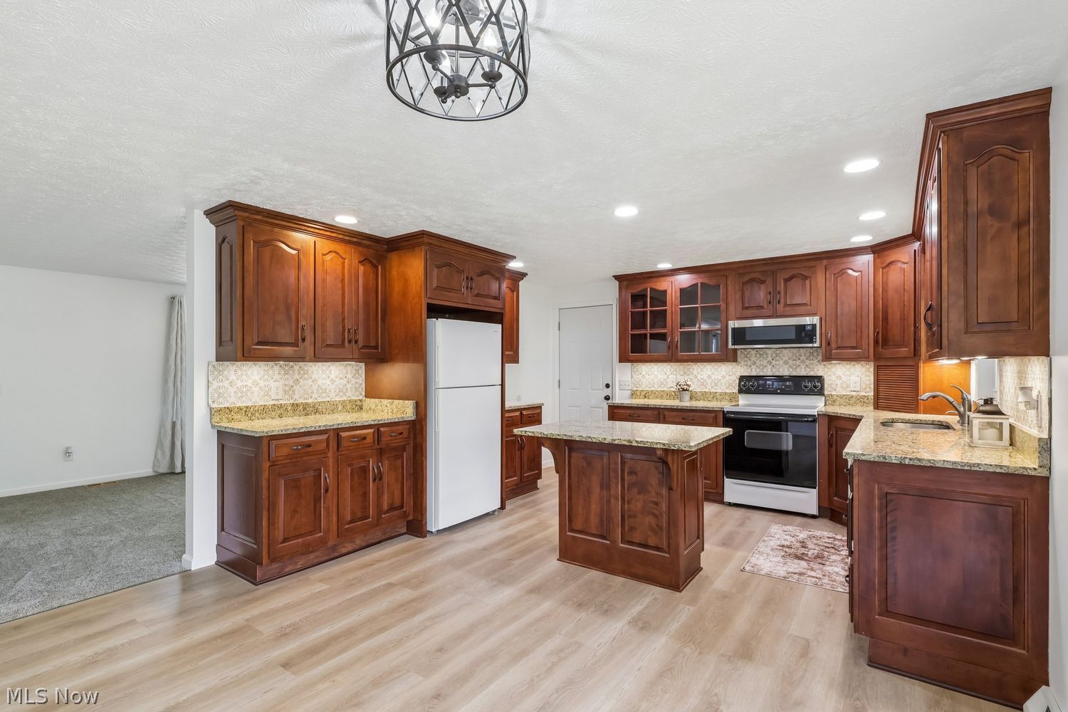 8965 Corbett Road Diamond OH 44412