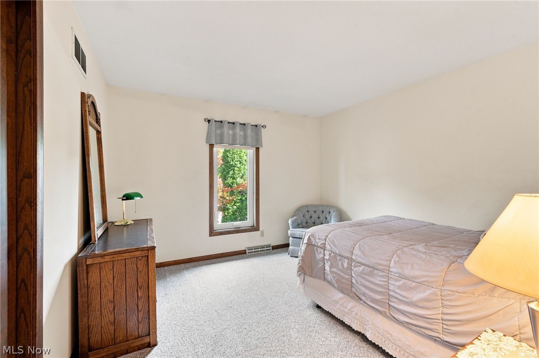 140 Hemlock Cuyahoga Falls OH 44223