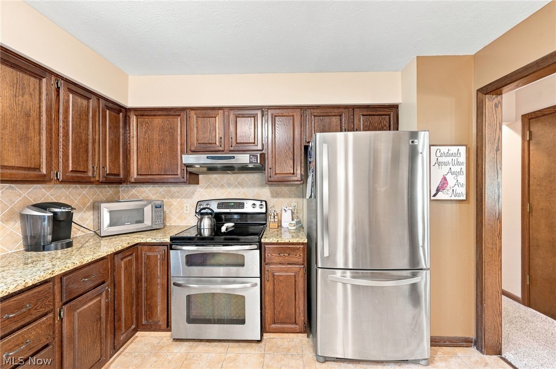 140 Hemlock Cuyahoga Falls OH 44223