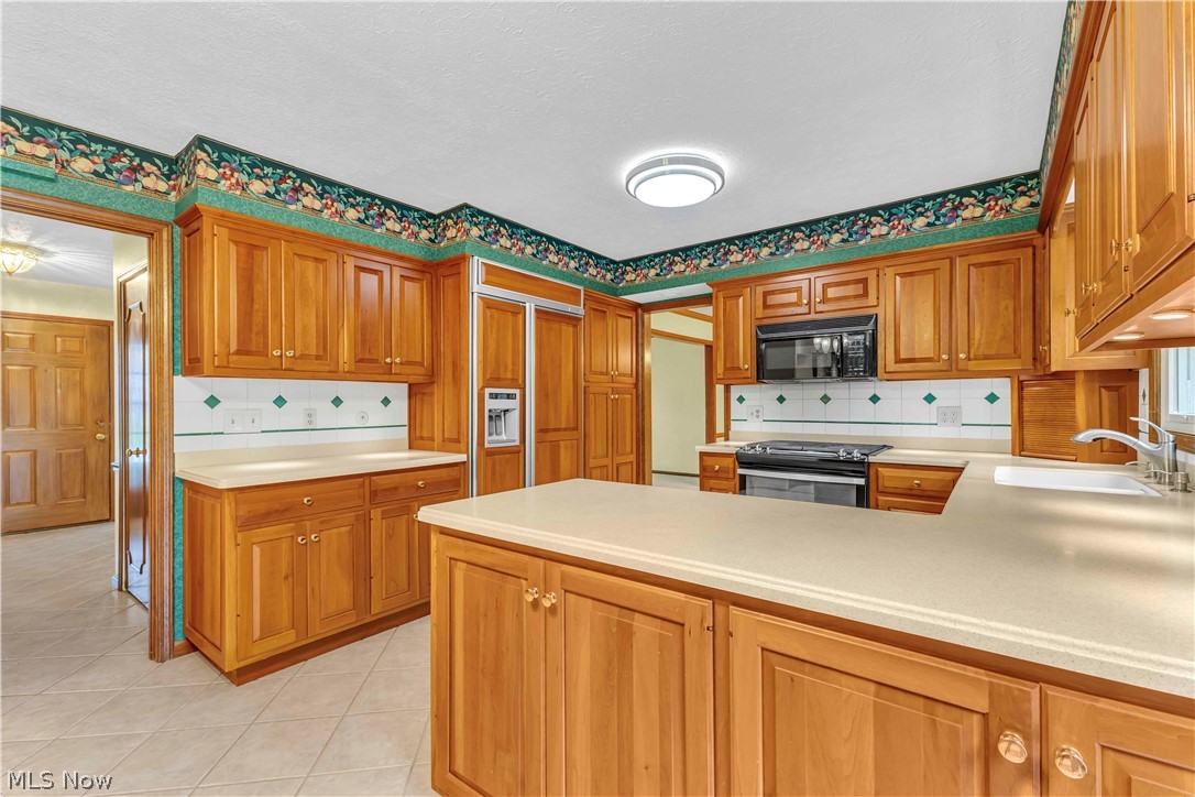 29480 Goulders Green Bay Village OH 44140
