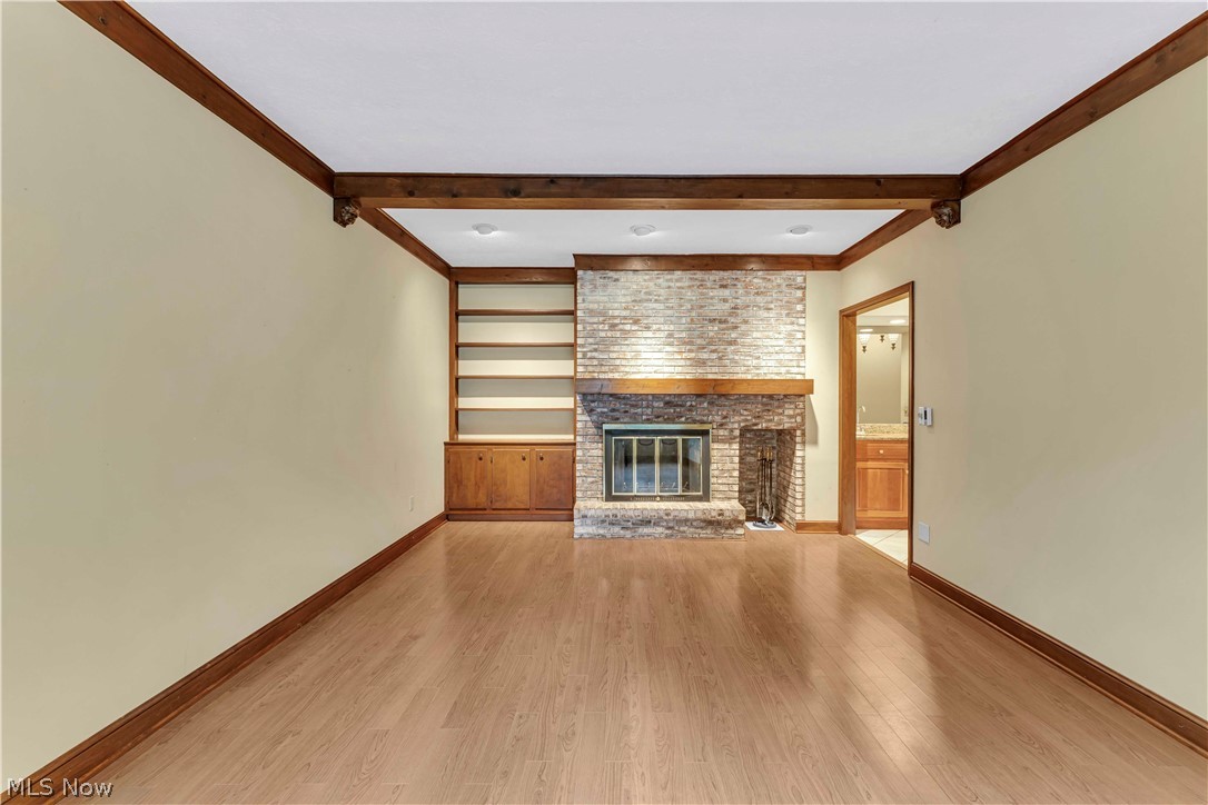 29480 Goulders Green Bay Village OH 44140