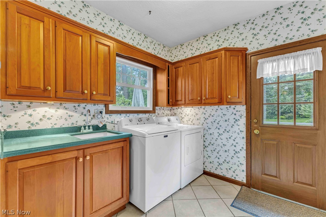 29480 Goulders Green Bay Village OH 44140
