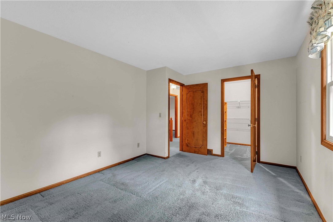 29480 Goulders Green Bay Village OH 44140