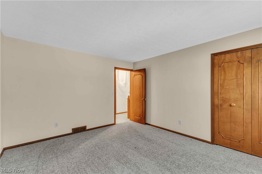 29480 Goulders Green Bay Village OH 44140