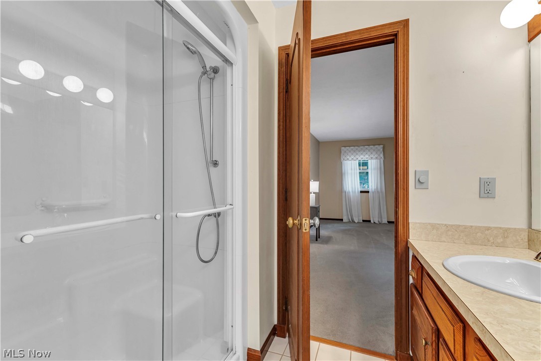29480 Goulders Green Bay Village OH 44140