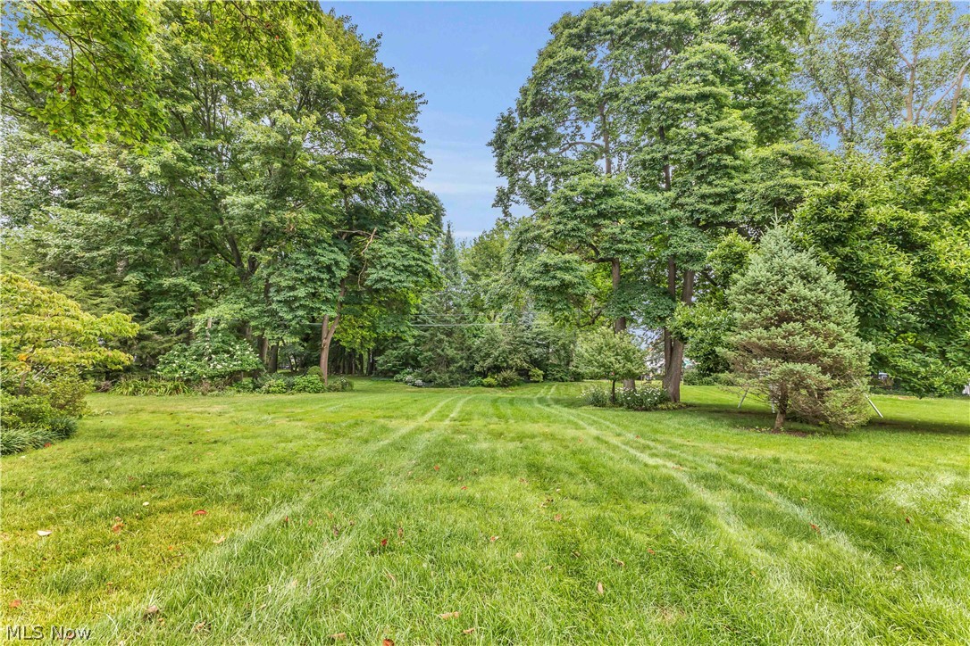 29480 Goulders Green Bay Village OH 44140