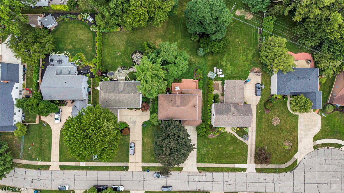 29480 Goulders Green Bay Village OH 44140