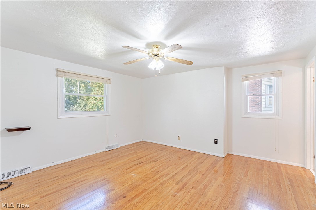 5283 Hickory Drive Lyndhurst OH 44124