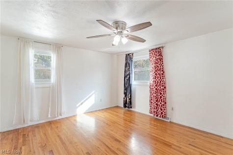 5283 Hickory Drive Lyndhurst OH 44124
